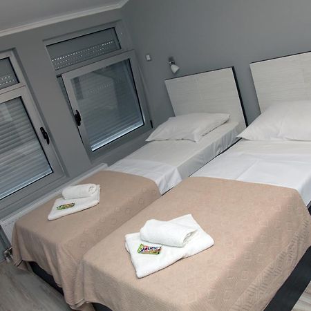 Čačak Silver House Hostel חדר תמונה