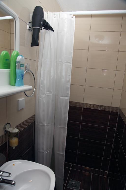 Čačak Silver House Hostel חדר תמונה