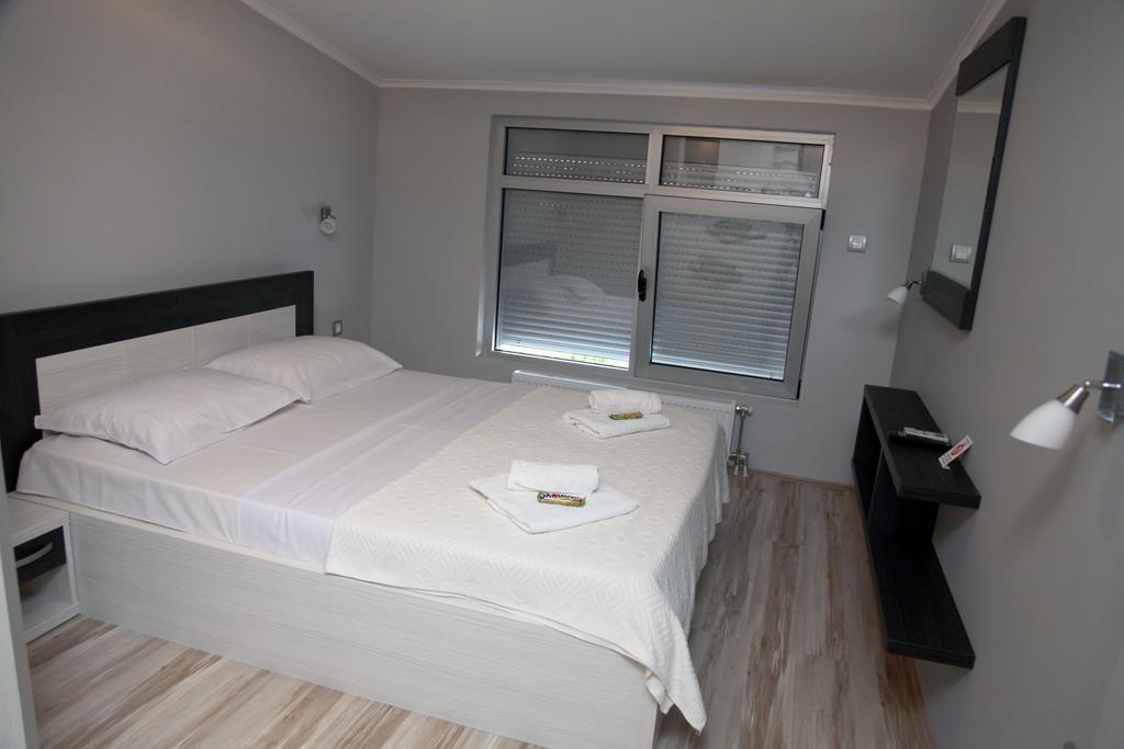 Čačak Silver House Hostel חדר תמונה