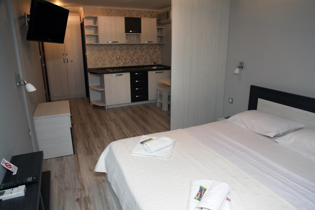 Čačak Silver House Hostel חדר תמונה