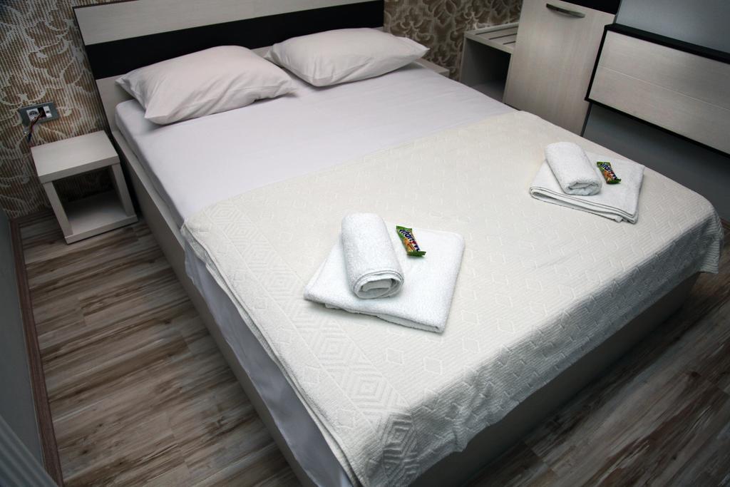 Čačak Silver House Hostel חדר תמונה